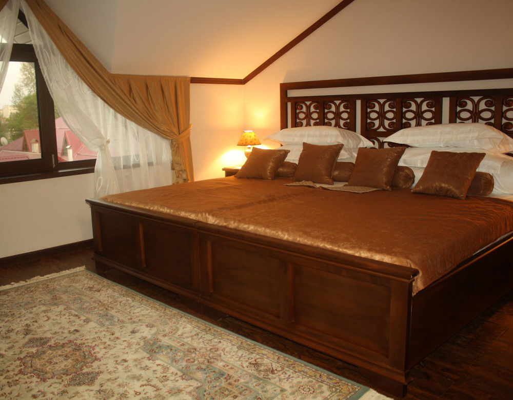 Platan Hotel Samarkand Exterior photo