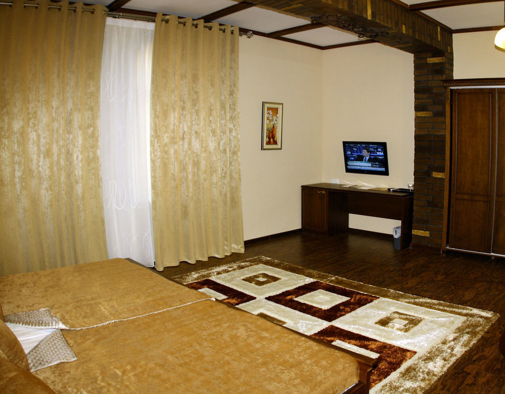 Platan Hotel Samarkand Exterior photo