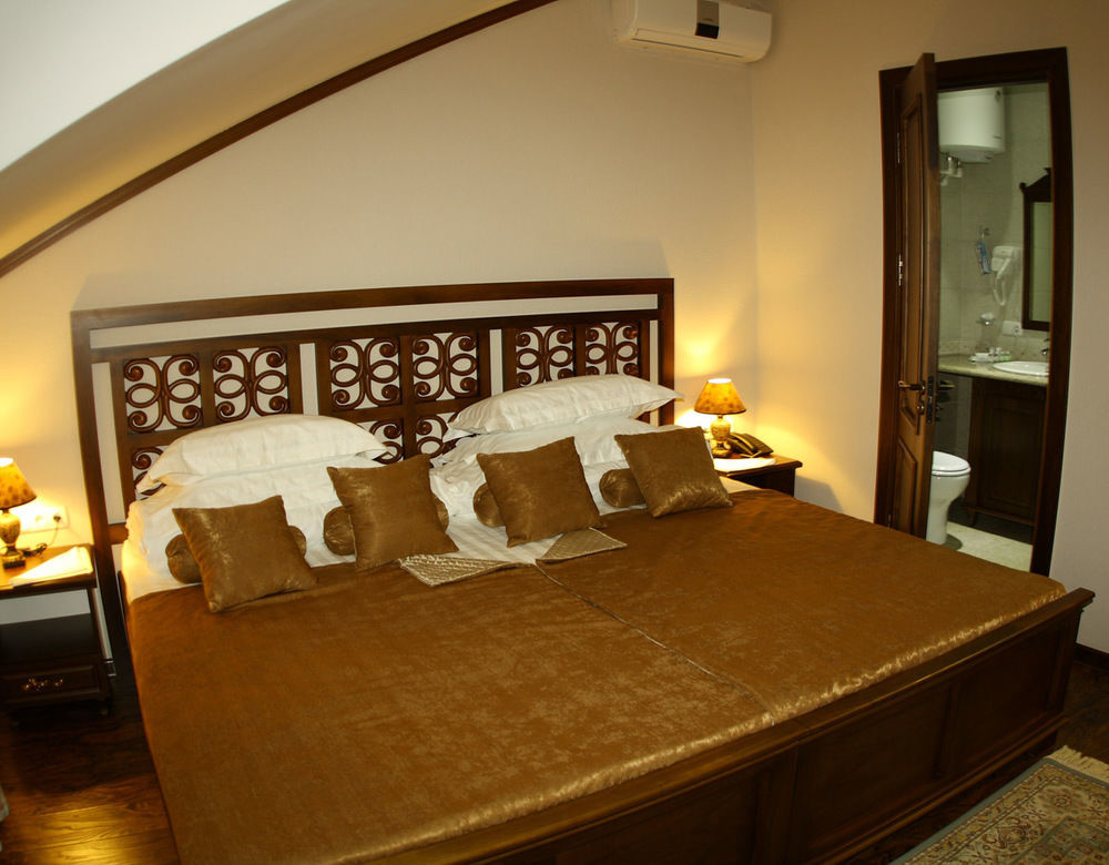 Platan Hotel Samarkand Exterior photo