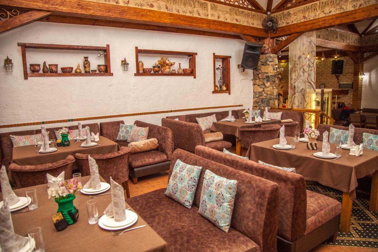 Platan Hotel Samarkand Exterior photo